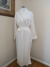 Vintage Intimate Essentials Ivory Satin Like Robe With Pockets Size Medium EUC