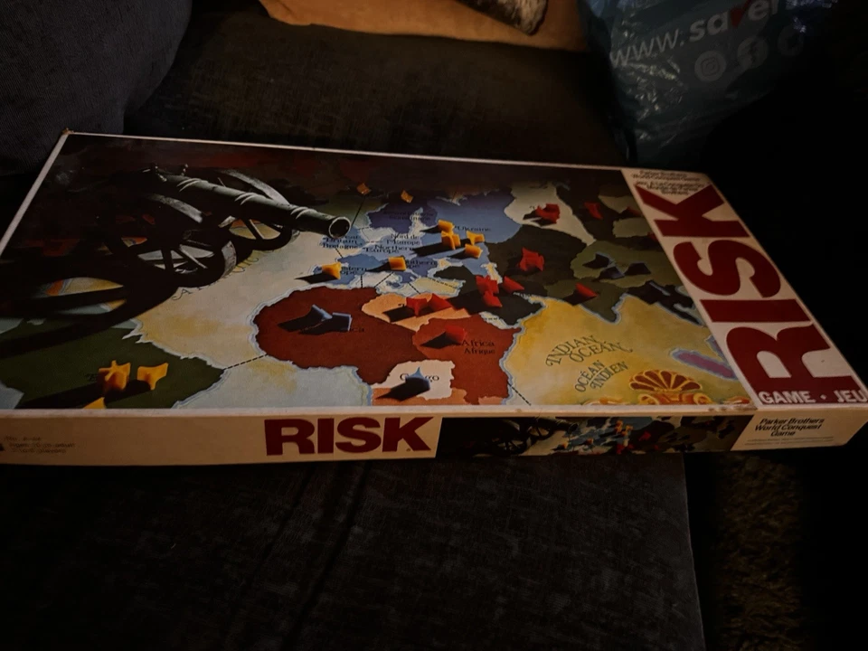 Vintage 1975 Parker Risk The World Conquest Strategy Board Family Game - Image 2 of 4