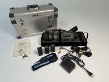 Sony DCR-VX1000 MiniDV 3CCD Digital Handycam Video Camera w/ Case - US Version