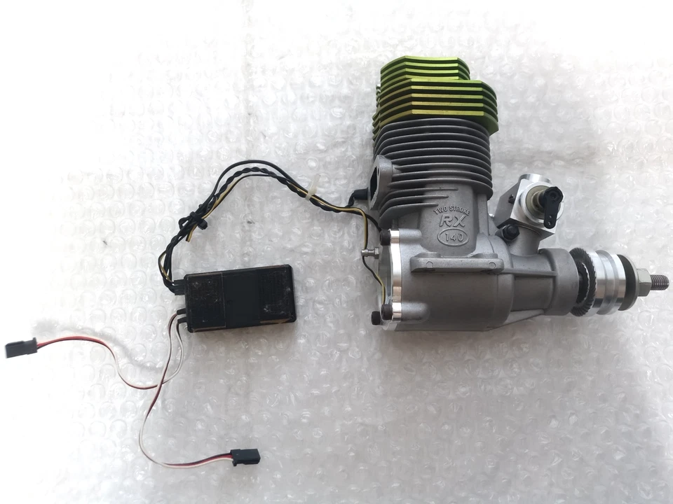 O.S. MAX 140RX-FI Engine Ogwa Seiki & Futaba Electronic Fuel Injection System - Image 4 of 4