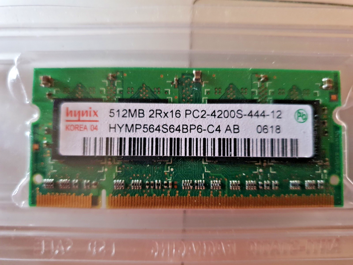 2x Hynix HYMP564S64BP6-C4 512 MB, DDR2 RAM, 533 MHz RAM Module PC2