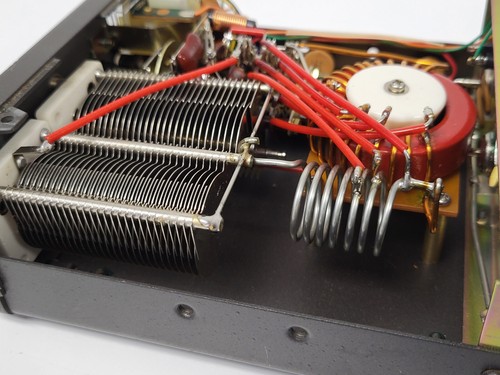 Części tunera antenowego Kenwood AT-130 z lat 80. (bez zasilania) - Zdjęcie 21 z 21