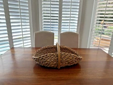 Unique! Banana Leaf Basket With Curved Wooden Handle Great For Cute Storage