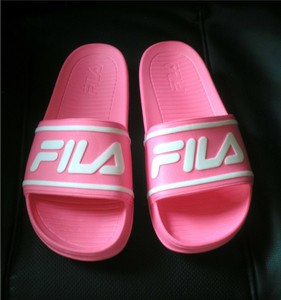 crocs men's santa cruz stores