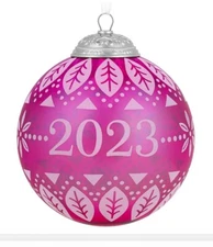 Hallmark Keepsake Christmas Commemorative 2023 Glass Ball Ornament 11th In Serie