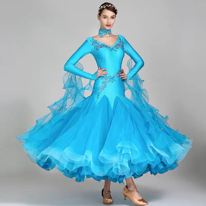 evening dresses long sleeve Elegant Long Sleeve Prom Dress Lace Appliques Evening Gowns With Split