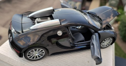 2009 Bugatti Veyron Black/Grey Metallic 1:18 scale MiniChamps/Paul's Model Art - Imagen 6 de 17