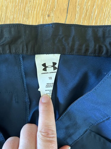 Under Armour Boys Chino Shorts 18 Navy Flat Front Pockets Zip Fly Loose Logo - Picture 3 of 3