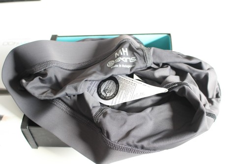 SKINS Recovery Tights Women's MEDIUM H MH GRAPHITE RY400 NEW - Picture 8 of 8