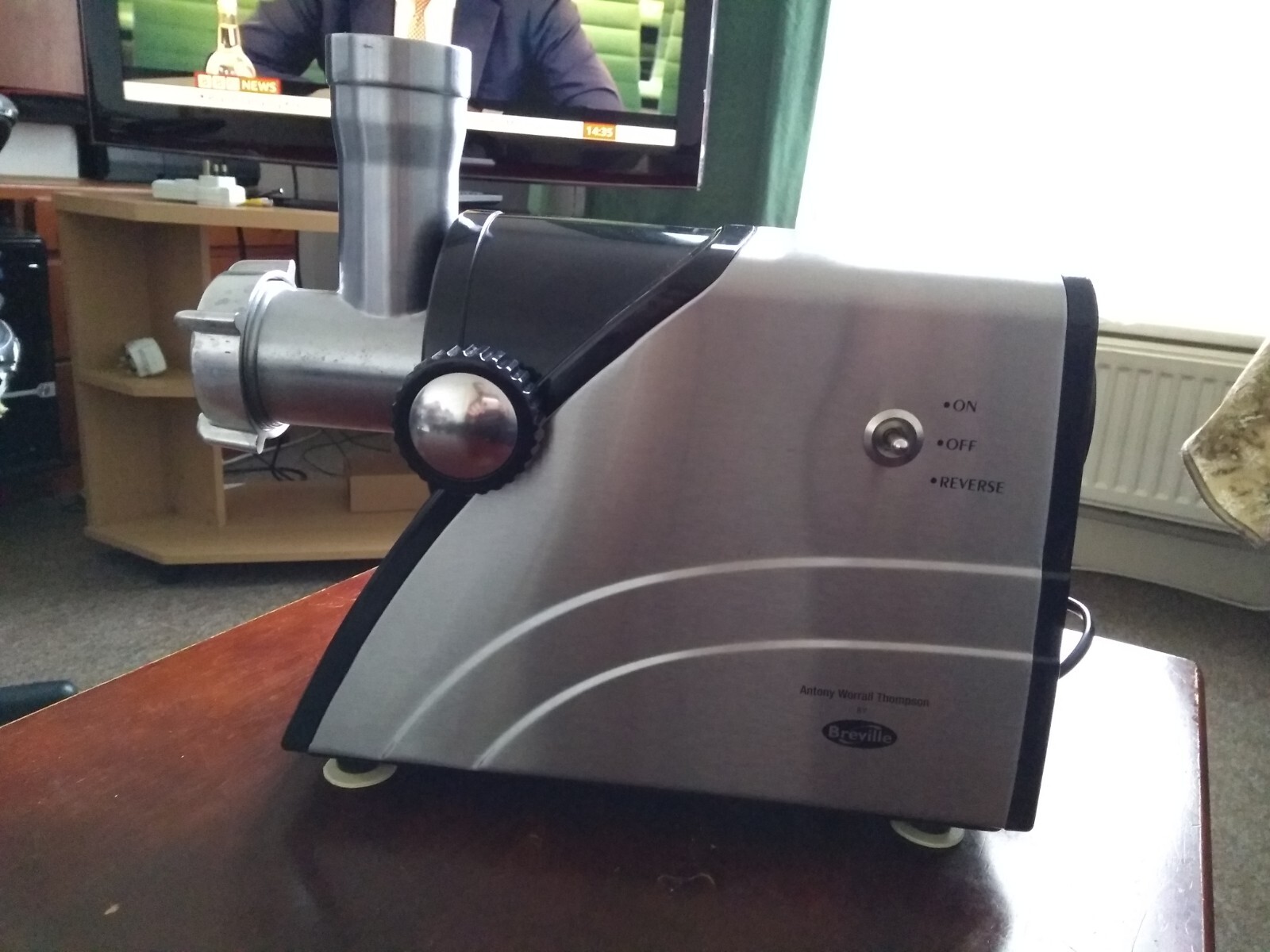 Powerful 550Watt Breville meat grinder and sausage maker. eBay