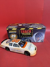 2006 20 Tony Stewart Home Depot Track Tested 1/24 Action Diecast
