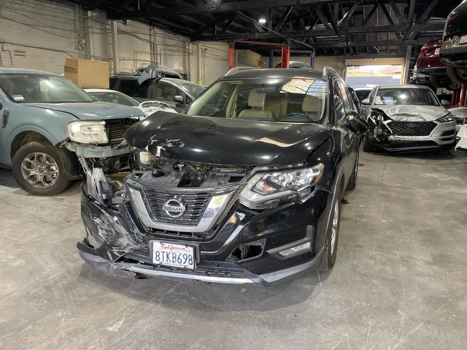 Puerta delantera derecha usada vidrio delantero se adapta a: Nissan Rogue VIN K 2017 primer dígito Corea Foto 3 de 4