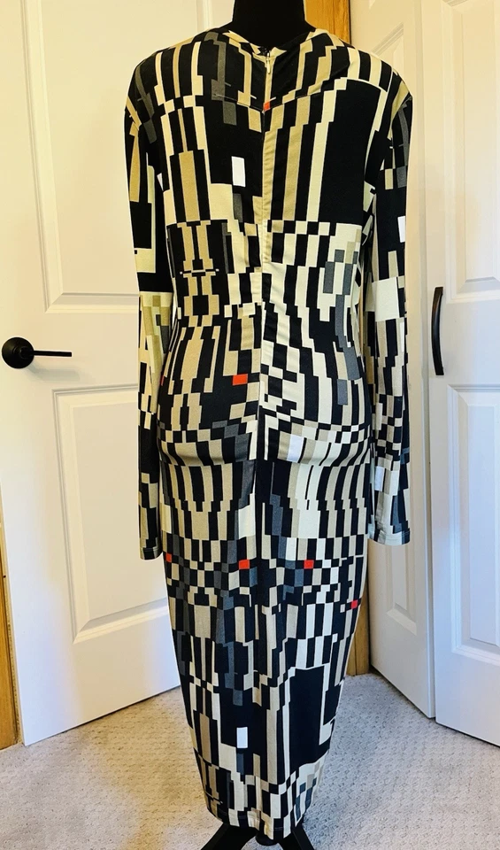 Vestido Givenchy tamanho 40 muito usado suavemente, ótimo estado - Imagem 3 de 4