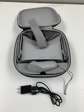 Oculus Go 64 GB VR Headset with Controller and Charging cable