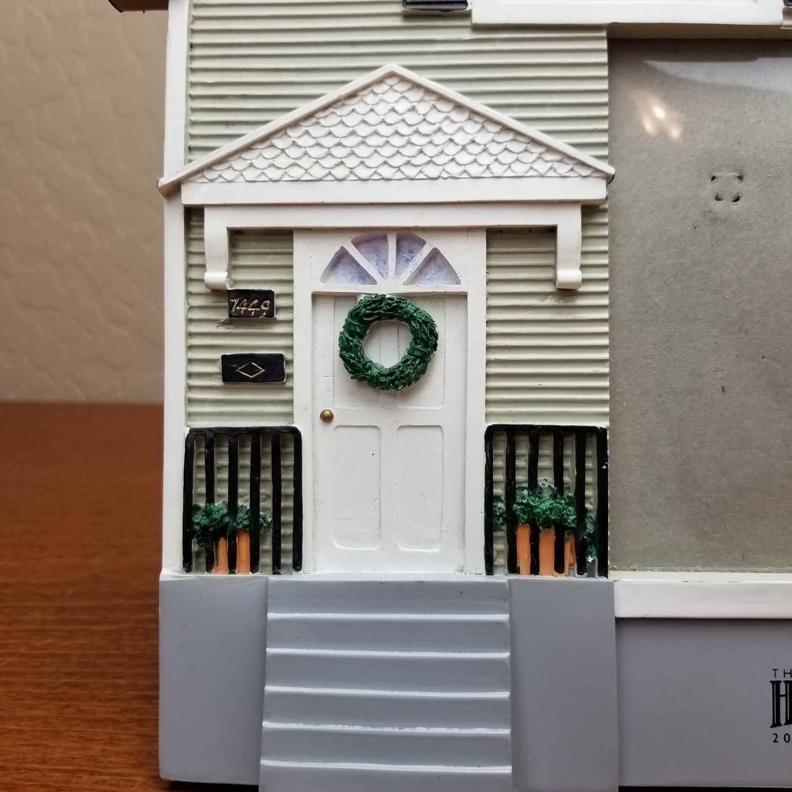 Picture 2 of 10