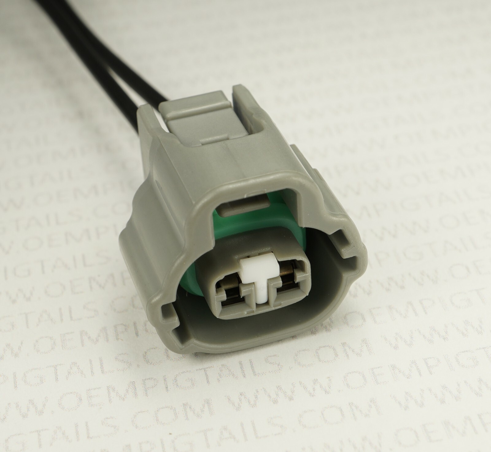 77VQ95C Camshaft Position Solenoid Connector Fits 20062015 Lexus IS250