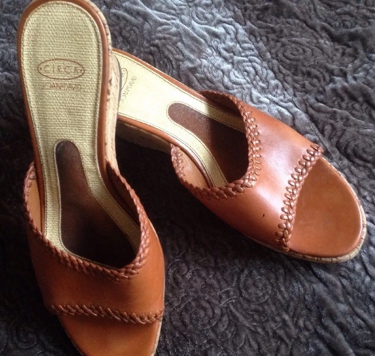 Cuña 10 Circa Joan & David para mujer Foto 2 de 4