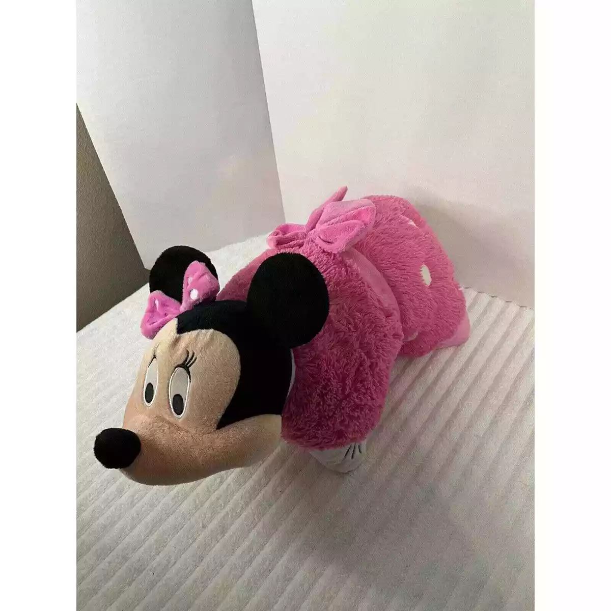 Minnie pillow pet outlet