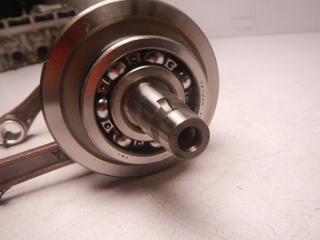 New Yamaha 1973-1975 RD350 Crankshaft 1970-1972 R5 R5B R5C New Yamaha 1973-1975 RD350 Crankshaft 1970-1972 R5 R5B R5C