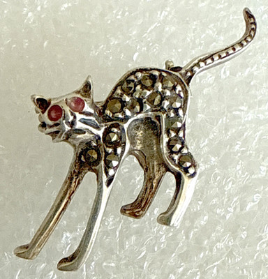 Sterling Silber Brosche - Vintage Scared / Wütende Katze mit Granat Markasit
