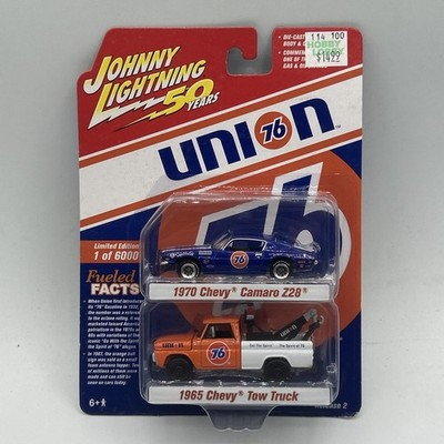 70 Camaro Z28 65 Chevy Truck Auto Lift 2 Pack Die Cast Premium NEW In Box R1