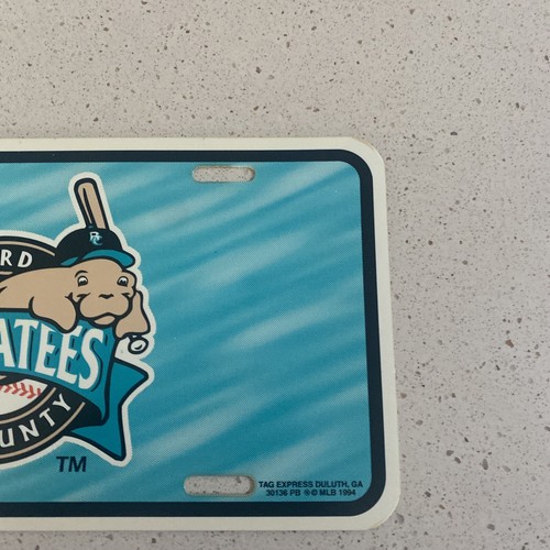 Brevard County Manatees 1995 Space Coast Pennant + lot plaque d'immatriculation et porte-clés - Photo 9/12
