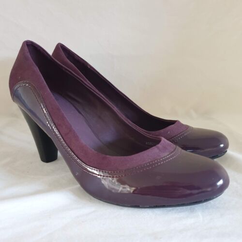 Clarks Heels Purple Leather Court Size 7 E Wide - Picture 1 of 10