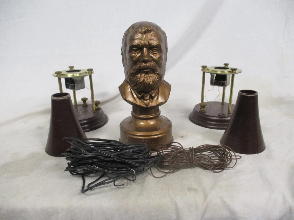 Lionel Famous Inventors Series #3105 Bell Telephone - Image 2 of 4