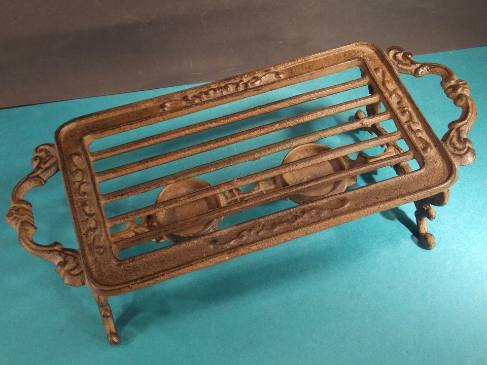 Rechaud Stövchen Gusseisen Speisenwärmer Landhausstil  für 2 Teelichter 14x33 cm - Bild 2 von 4