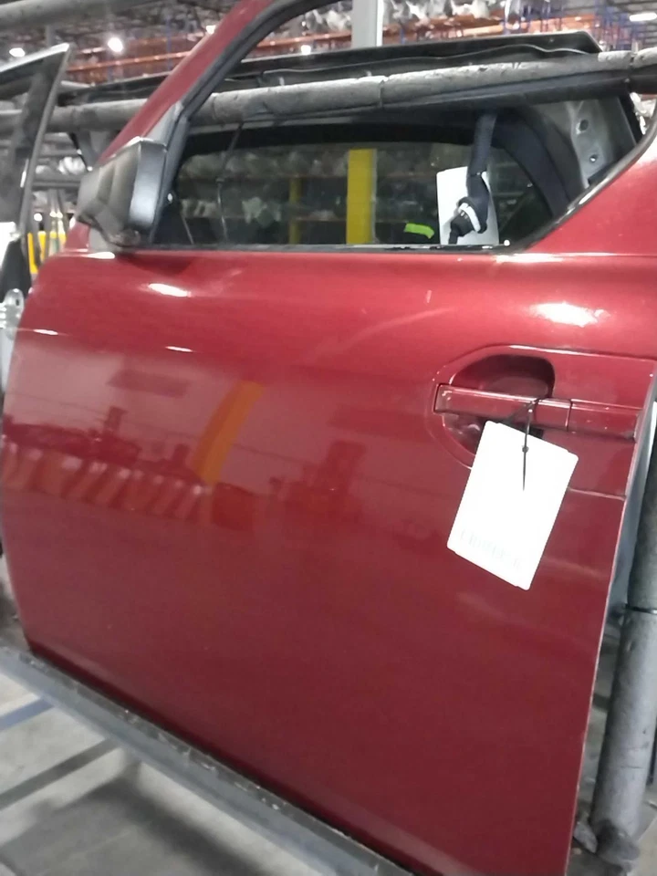 2008 Honda Element Left Door Red 140K Miles OEM Used Part 169465 - Imagem 2 de 4