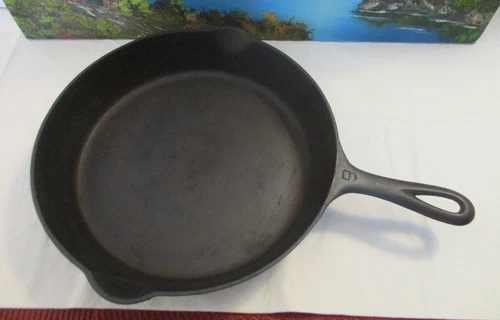Vintage Griswold Cast Iron Skillet #9 Large Block Logo ERIE PA ~ 710 S ~ Ref. S