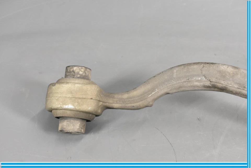 Brazo de control superior delantero derecho Mercedes W212 E350 E400 E550 OEM Foto 4 de 4