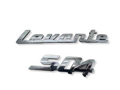 Maserati Levante M161 SQ4 2018 3.0 Herstelleremblem Modellbuchstaben 6701012310