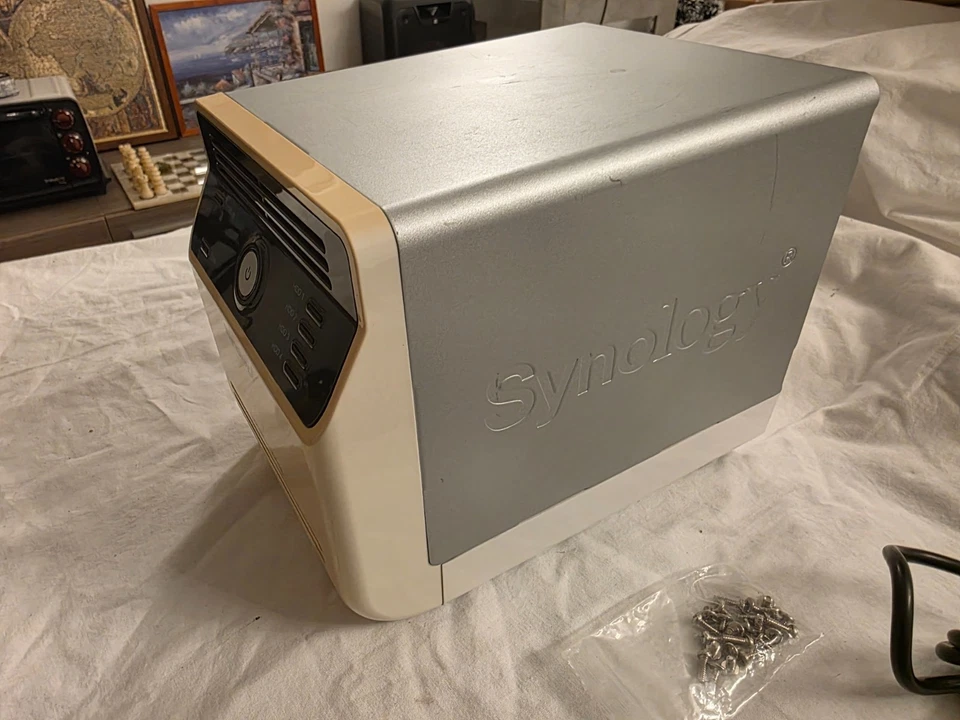 Synology DiskStation DS413j NAS 4-Bay – Usato, con o senza hard disk - Immagine 4 di 4