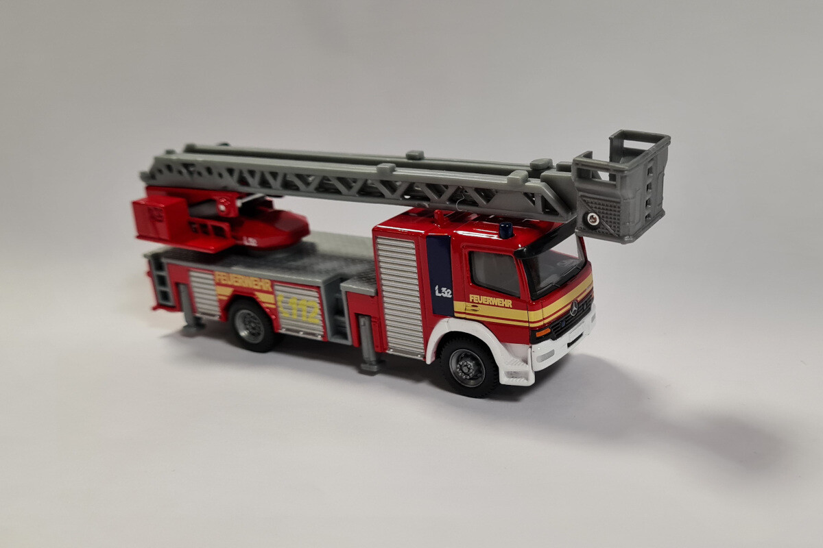 NOS! Siku 1841 (alte Version) Mercedes-Benz Atego Feuerwehr