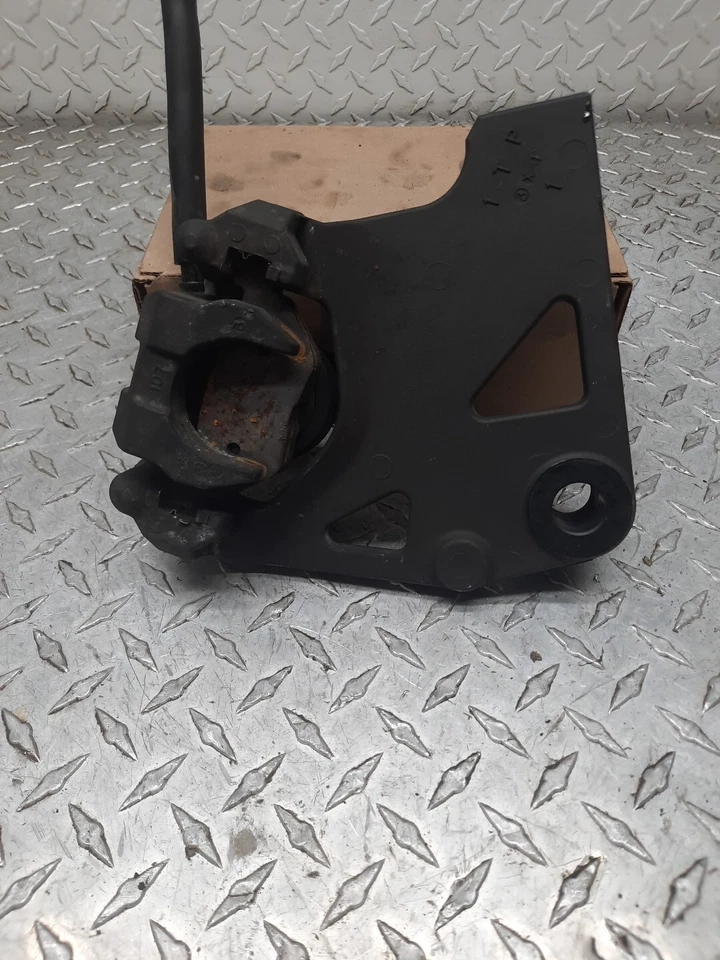 2015 YAMAHA BOLT XVS950 C SPEC REAR BRAKE CALIPER 1TP-2580W-00-00 - Image 4 of 4