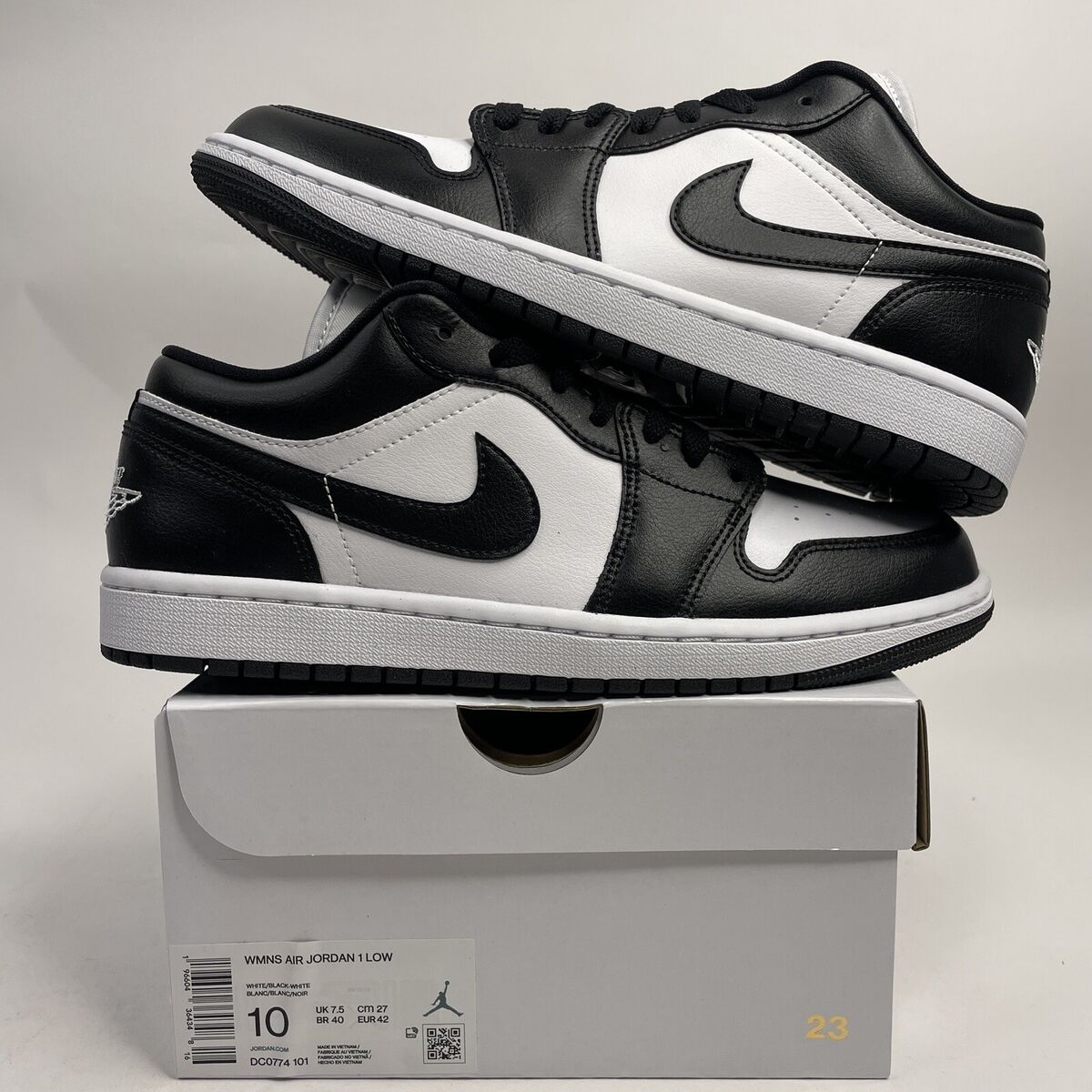 Nike Air Jordan 1 Low Retro WMNS “Black White/Panda” DC0774 Nike Air Jordan 1 Low Retro WMNS “Black White/Panda” DC0774