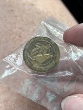 Vintage Discovery Space Shuttle Gold Tone Enamel Lapel Pin GW6