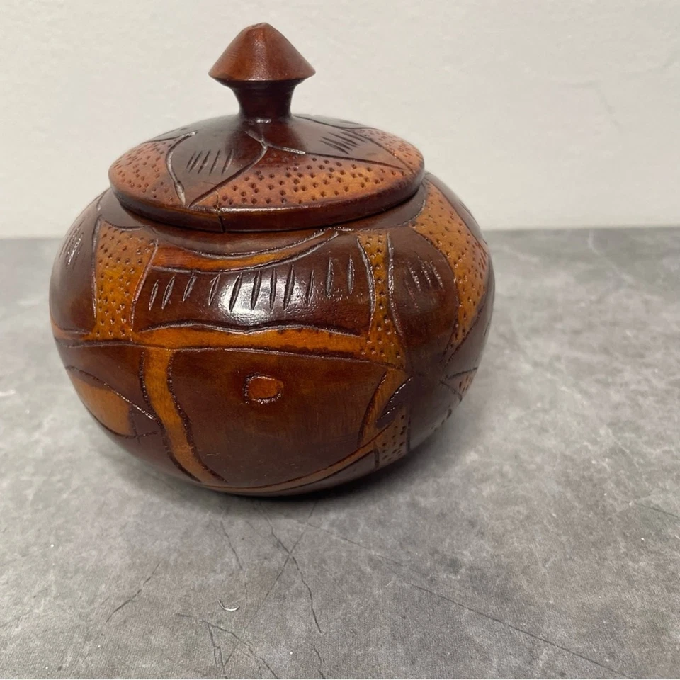 Tigela de arte artesanal/esculpida em madeira tamanho pequeno - Imagem 4 de 4