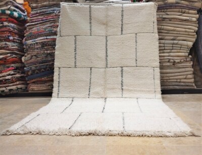 BEAUTIFUL BENI OURAIN White Rug 5,3 x 8,2 ft, Custom Sheepskin Soft Morrocan Rug