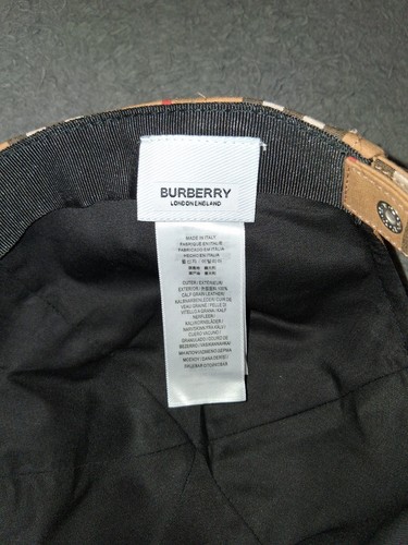 Cappello Burberry London a scacchi Made in Italy - Foto 3 di 4
