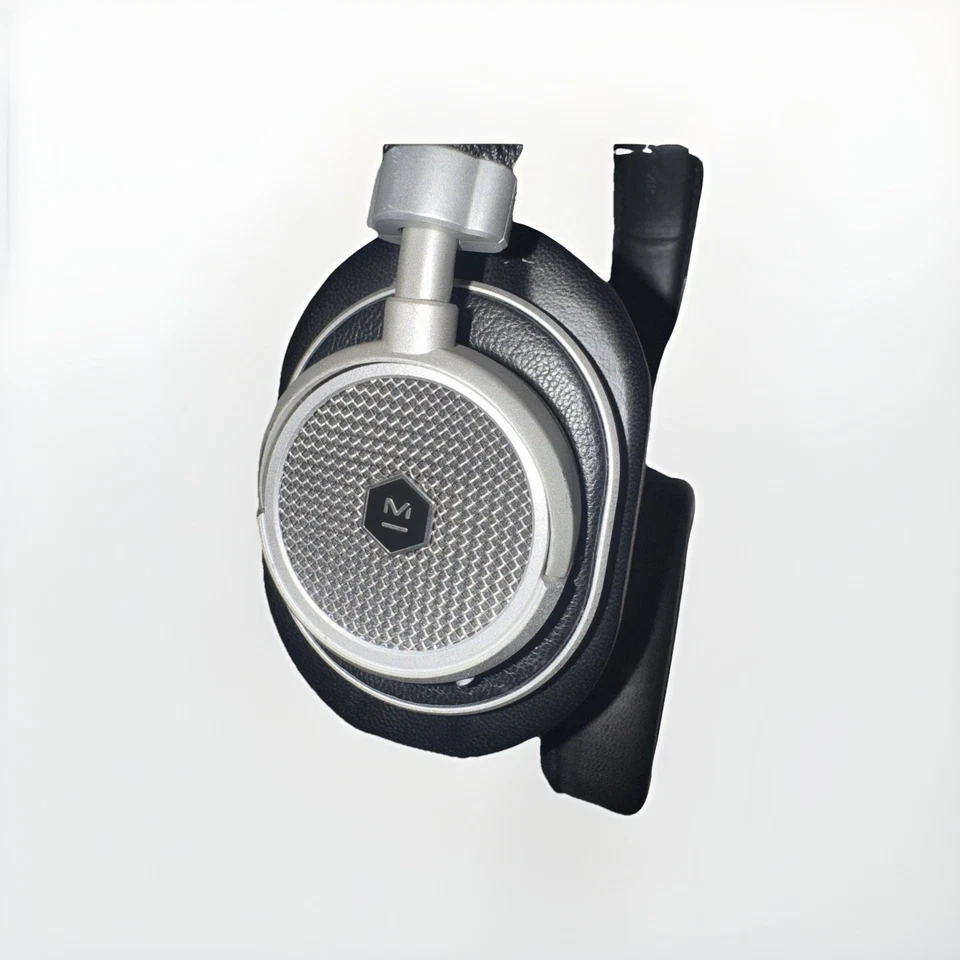 Auriculares Bluetooth Master & Dynamic MW50+ - negros/dorados Foto 3 de 4