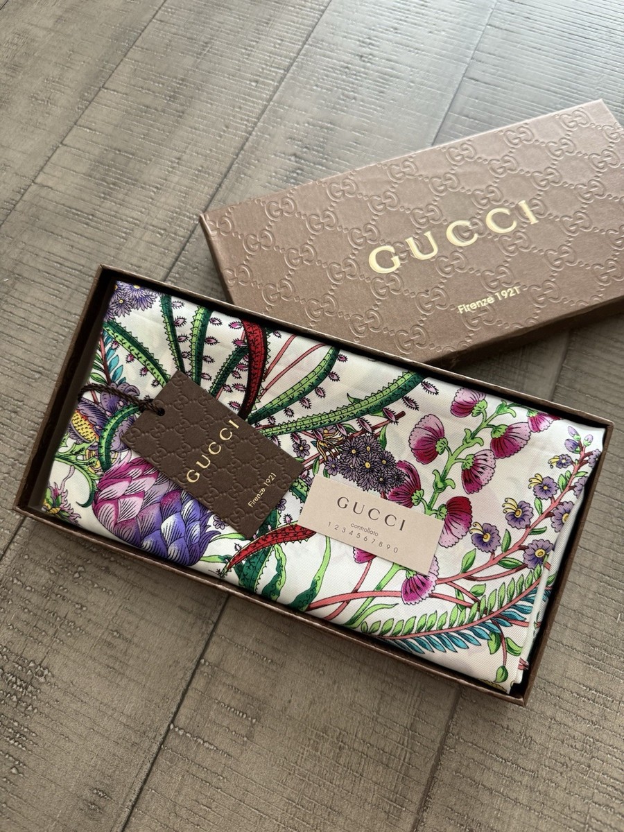 New Gucci Scarf with Gift Box Flora Print Ivory White Multicolor