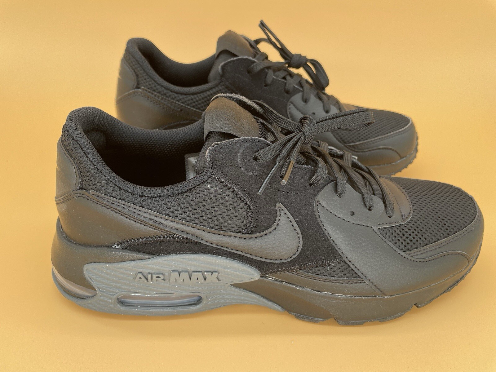 Sz 10 Nike Air Max Excee Black Dark Grey Men’s Athletic Casual Sneakers NEW