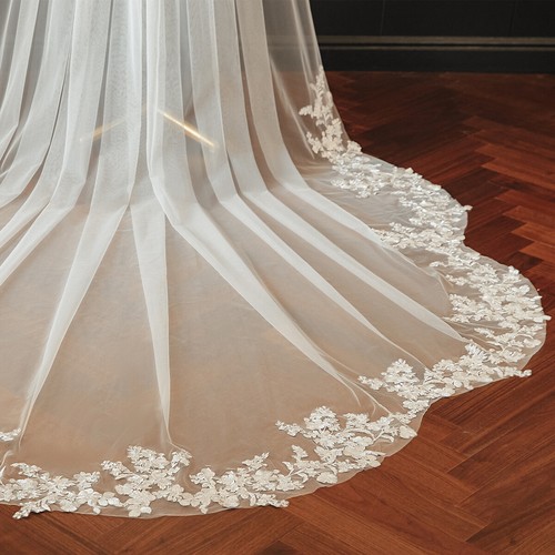 1 Tier 3x3M Cathedral Length Bridal Scalloped Lace Edge Wedding Veil With Comb - Picture 3 of 5