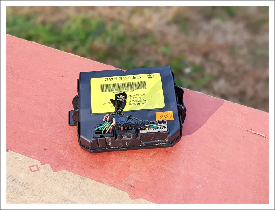 ✅ 2010 - 2016 凯迪拉克 SRX 尾门升降门控制模块 GM 20930665 原始设备制造商 — 第 2/4 张图片