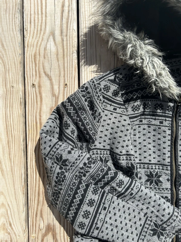 Torrid Gray Wool Faux Fur Trimmed Hood Coat Women’s 0 (Large)  Lined Pockets Y2K - Image 3 of 4