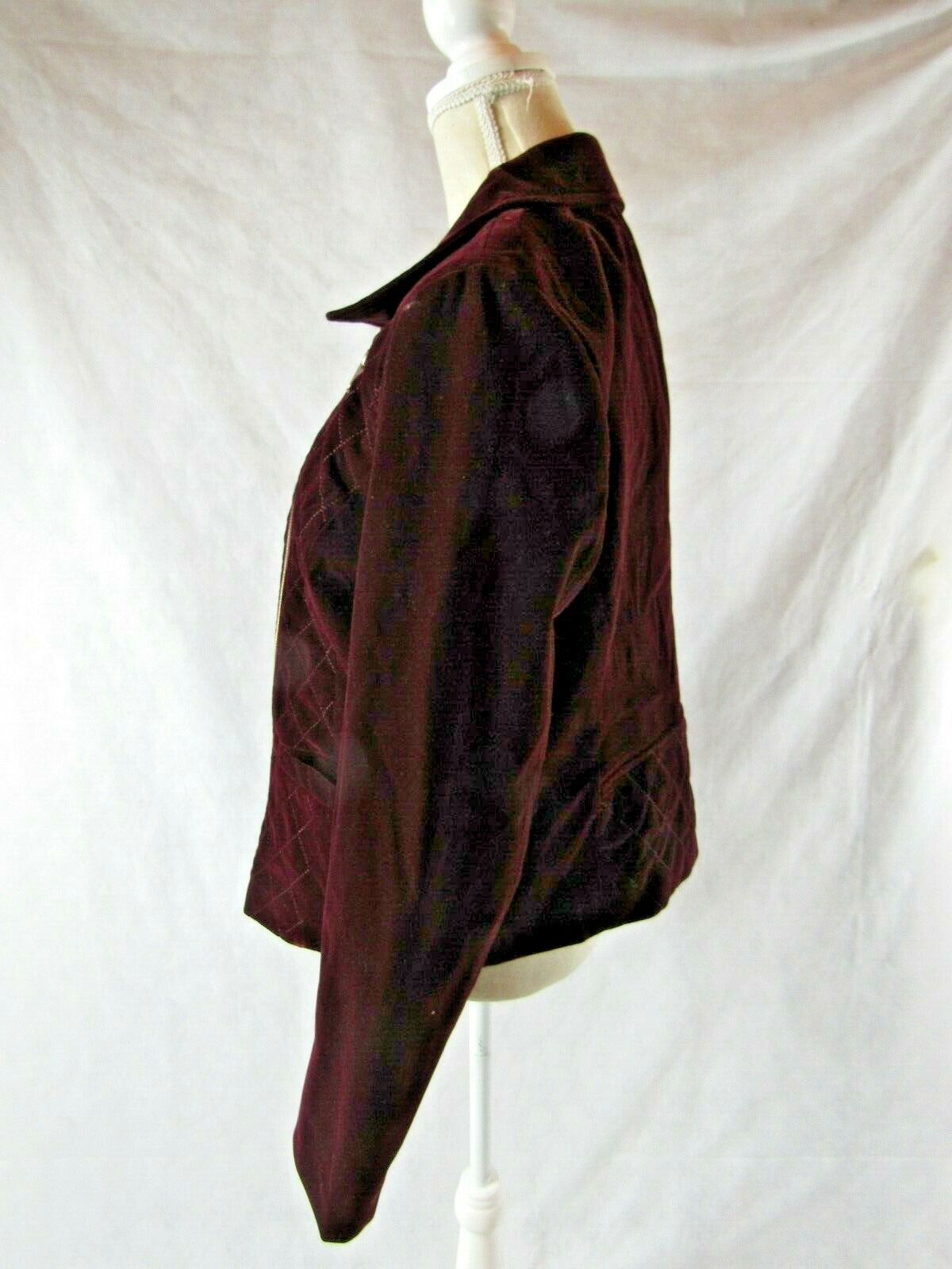 DOLCE CABO Burgundy Velvet Quilted Jacket Size L - image 5