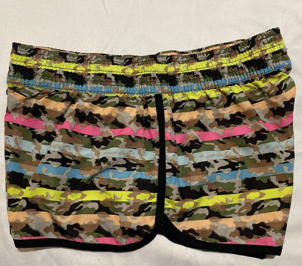 Pantalones Cortos Op Ocean Pacific Para Mujer Juniors Casi De Colección Talla M 7-9 Tropical Camuflaje Arco Iris Foto 3 de 4