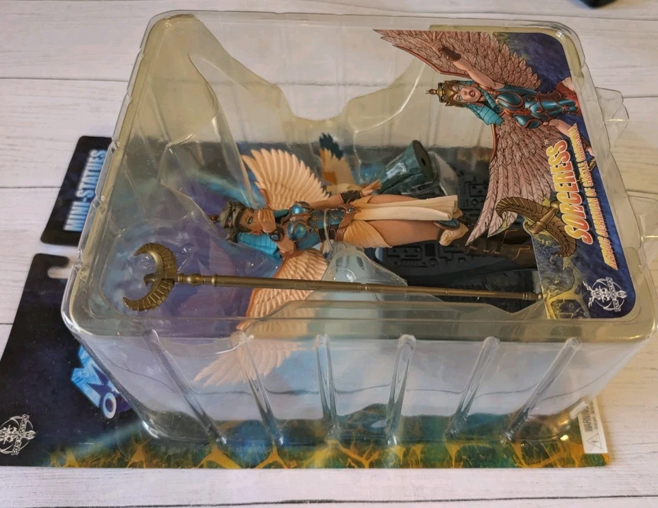 NECA Четыре Всадника Колдунья Мини Статуэтка Хи-Мен Мстерс Вселенная MOTU Новая 2006 - Изображение 2 из 4